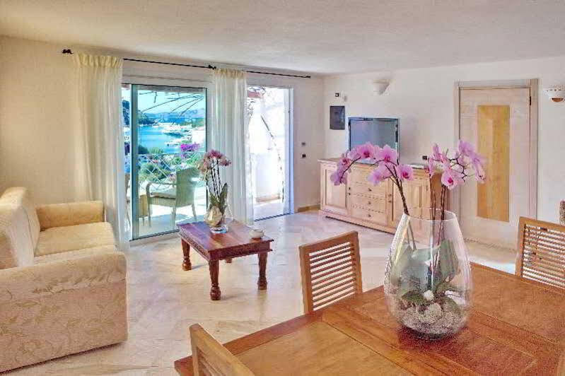 Residence Living Poltu Quatu อาร์ซาเคนา ภายนอก รูปภาพ